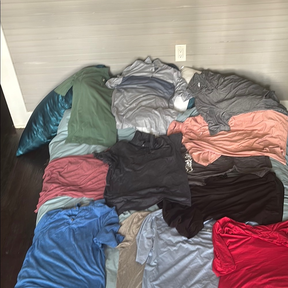 Men’s Medium Chick Fil A Polos
